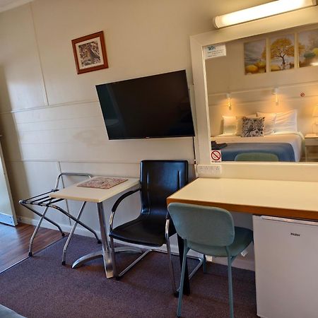 Donald Riverside Motel Extérieur photo