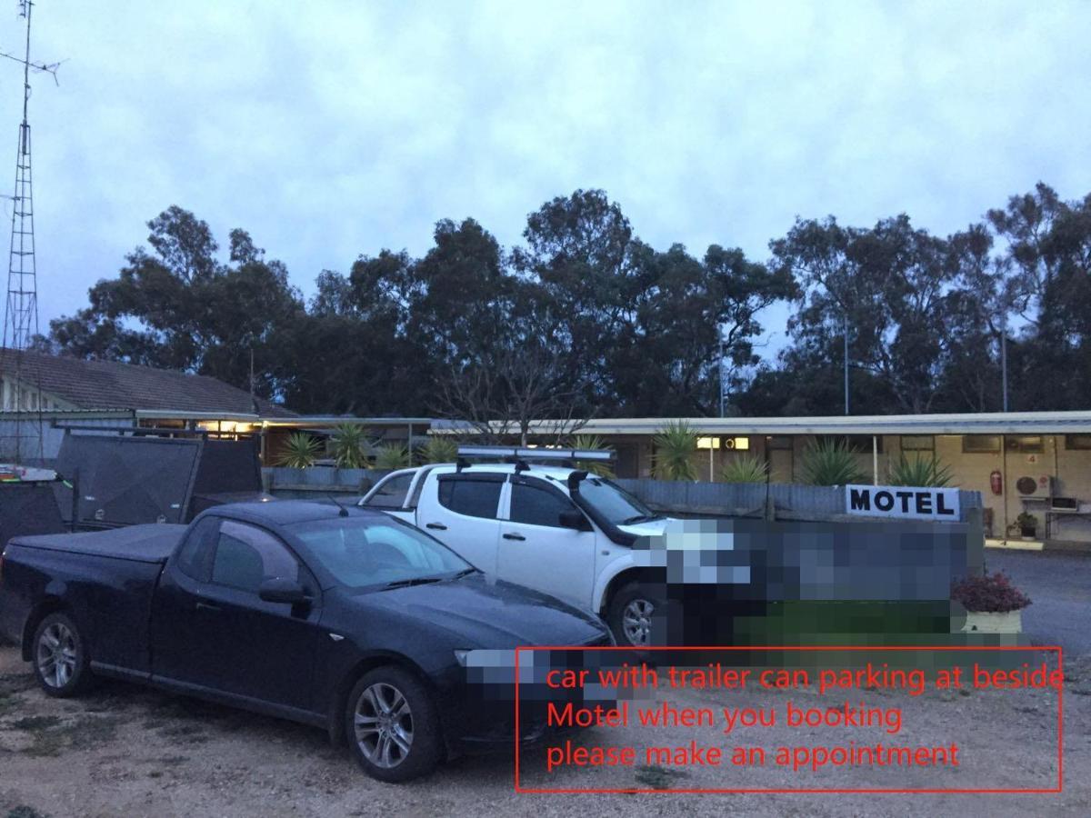 Donald Riverside Motel Extérieur photo