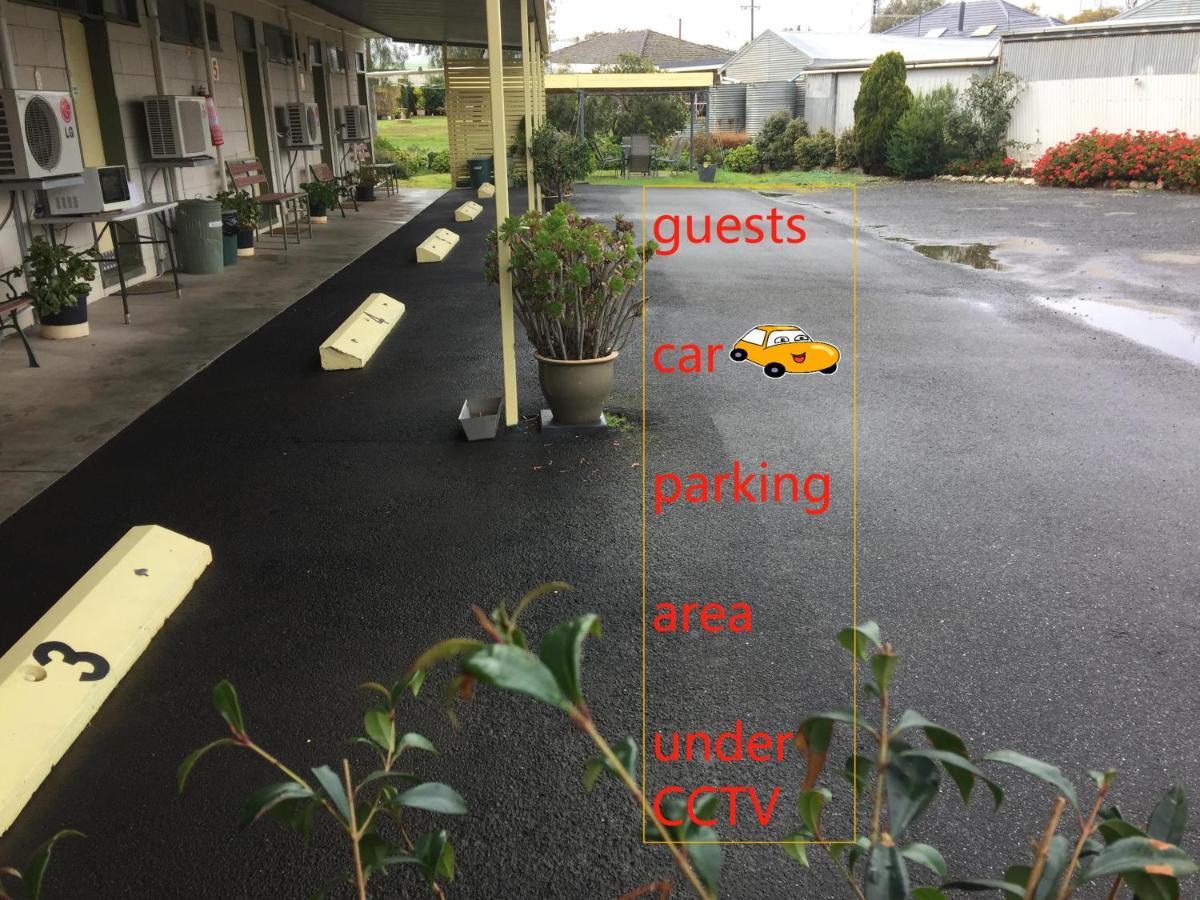 Donald Riverside Motel Extérieur photo
