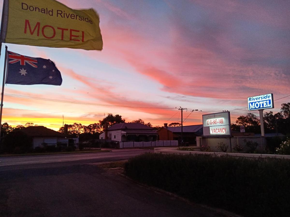 Donald Riverside Motel Extérieur photo
