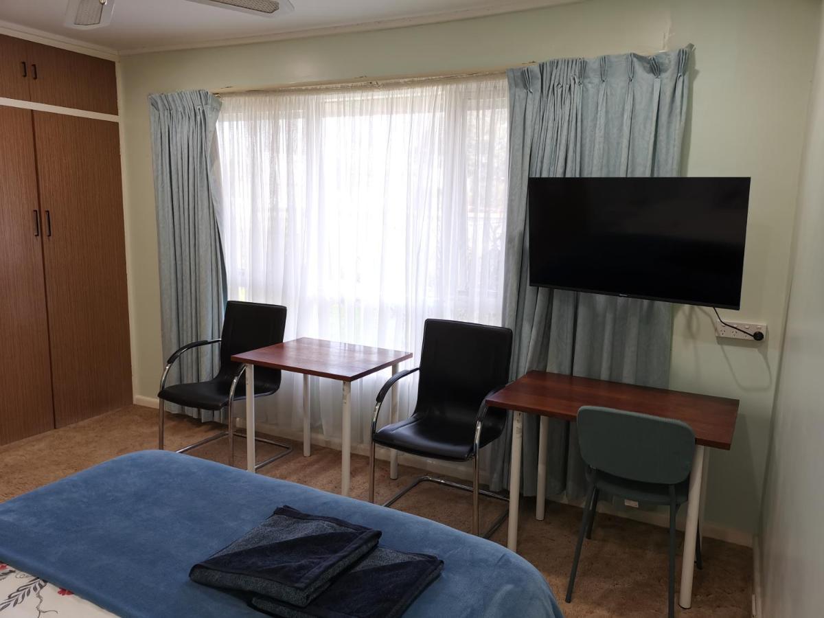 Donald Riverside Motel Extérieur photo
