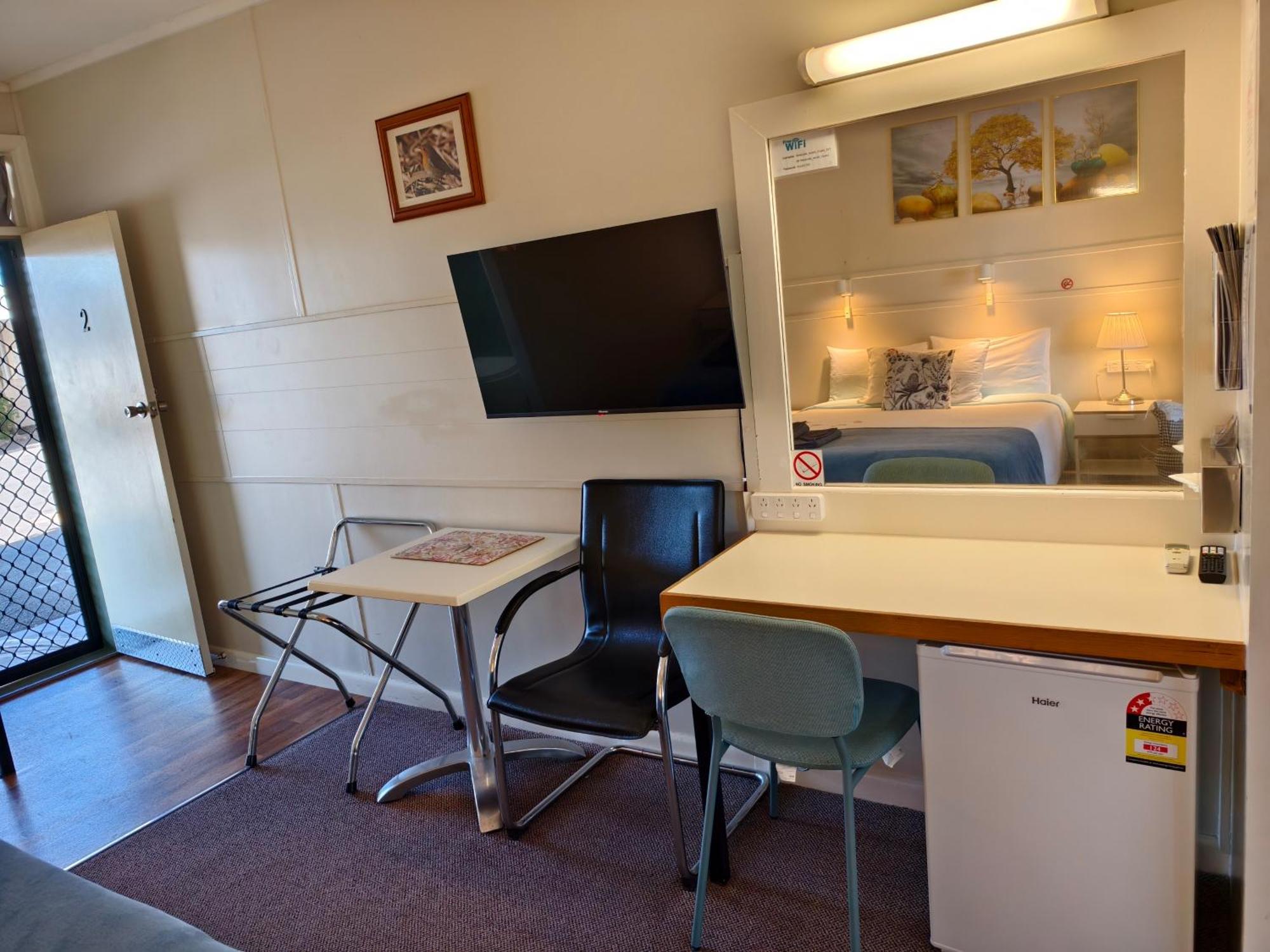 Donald Riverside Motel Extérieur photo