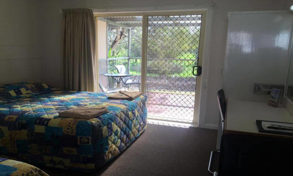 Donald Riverside Motel Extérieur photo